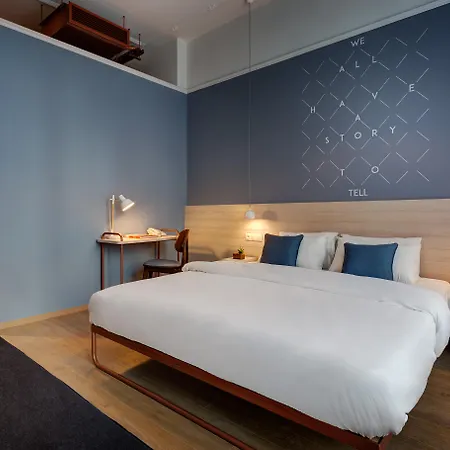Colors Urban 4*