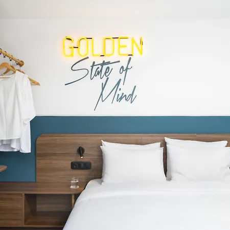 Hotel Colors Urban 4*