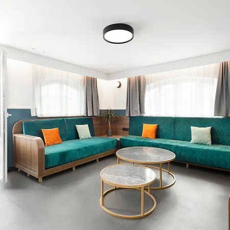 Hotel Colors Urban 4*