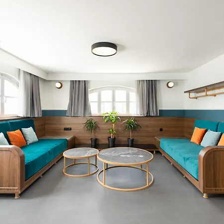 Colors Urban 4*