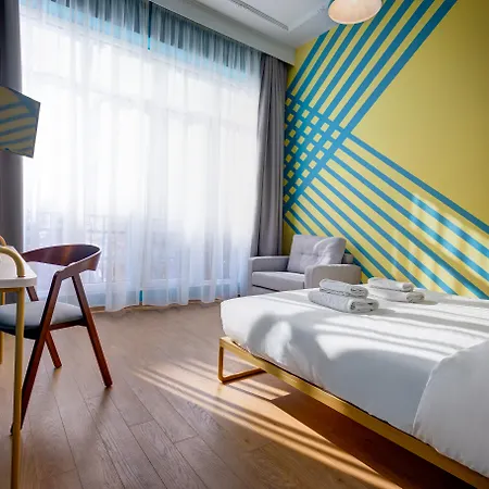 מלון Colors Urban 4*