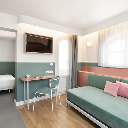 Colors Urban Hotel 4*